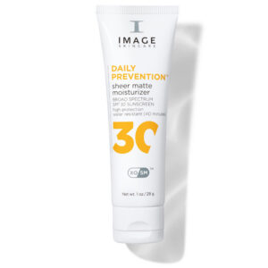 TRAVEL DAILY PREVENTION Mitrinošs un matējošs dienas krēms SPF 30