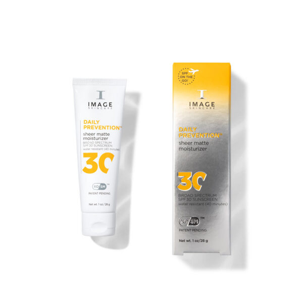 TRAVEL DAILY PREVENTION Mitrinošs un matējošs dienas krēms SPF 30
